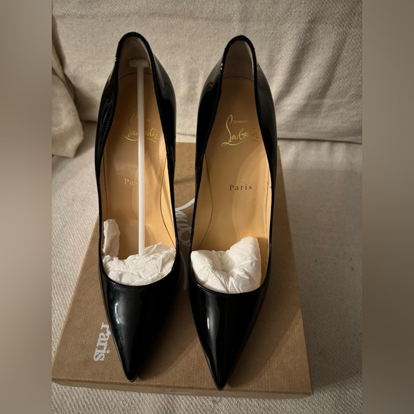 Chaussures louboutin pointure 39/5 jamais portées avec dust bag et boite - Picture 2 of 10